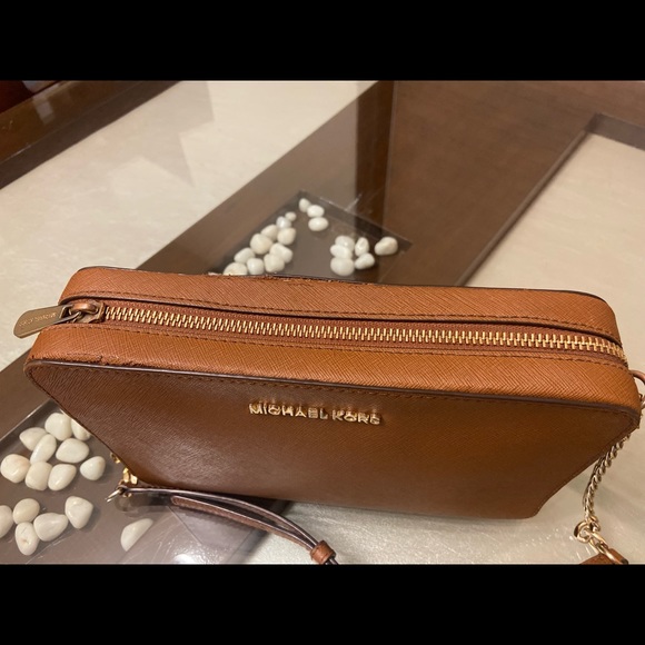 Cross body structured Micheal kors bag original bought from USA 3.5 years back - Picture 4 of 6